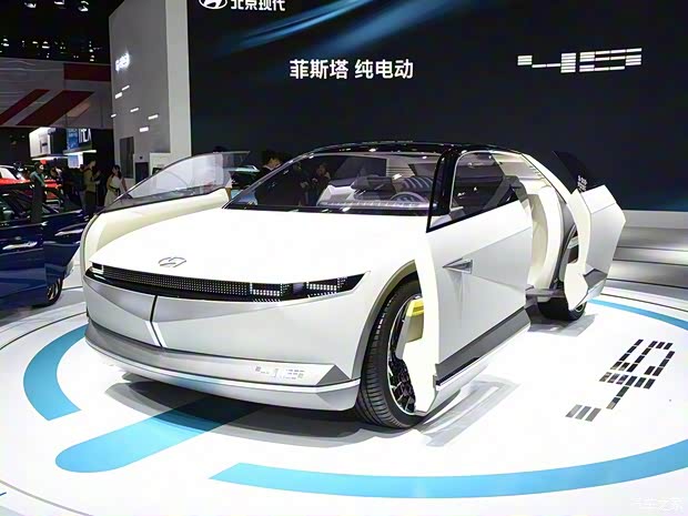 現(xiàn)代(進(jìn)口) 現(xiàn)代45 2020款 EV Concept