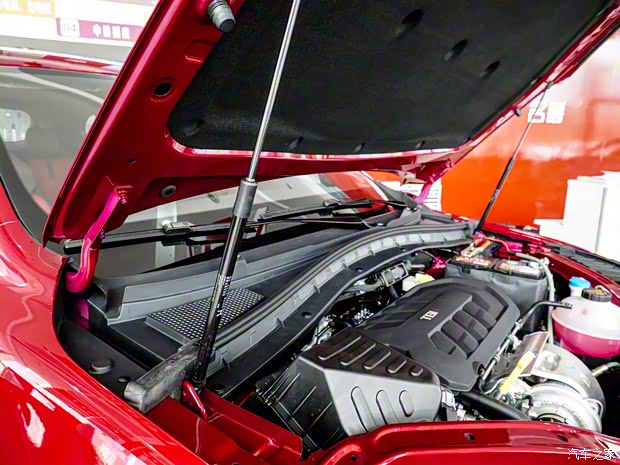 上汽集团 名爵HS 2018款 30T 自动Trophy四驱超级运动互联网版