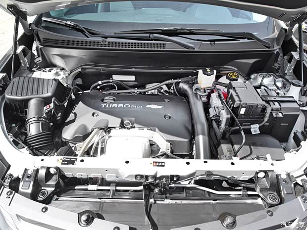 上汽通用雪佛兰 探界者 2018款 Redline 550T 自动四驱拓界版RS