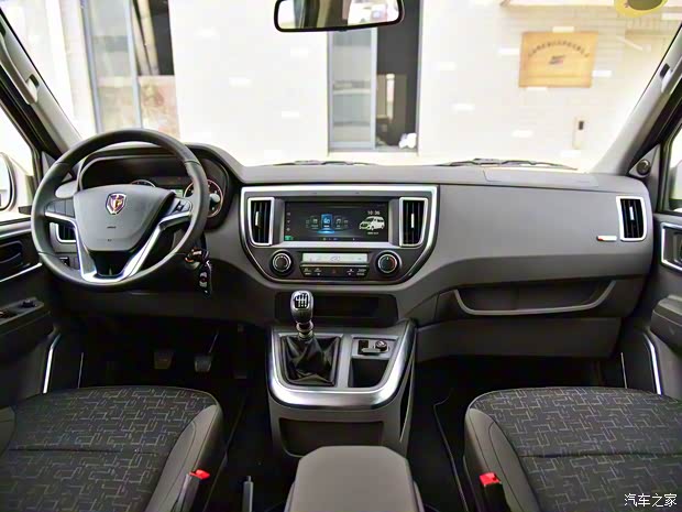 华晨雷诺 金杯海狮王 2021款 2.0L商务王系列悦享型标准顶9座1TZS