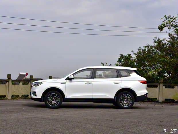 潍柴汽车 潍柴汽车U70 2020款 1.5T 自动智享豪华版 7座