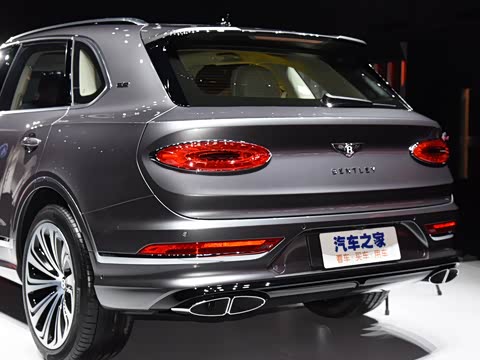 2021款 4.0T V8 First Edition 限量版 2021款 4.0T V8 First Edition 限量版