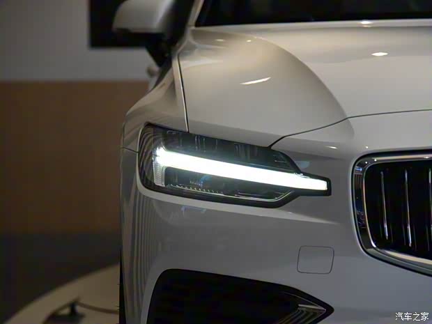 沃尔沃亚太 沃尔沃S60新能源 2020款 T8 E驱混动 四驱智逸豪华版