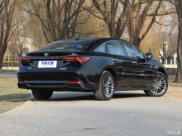 一汽丰田 亚洲龙 2019款 2.5L 混动版