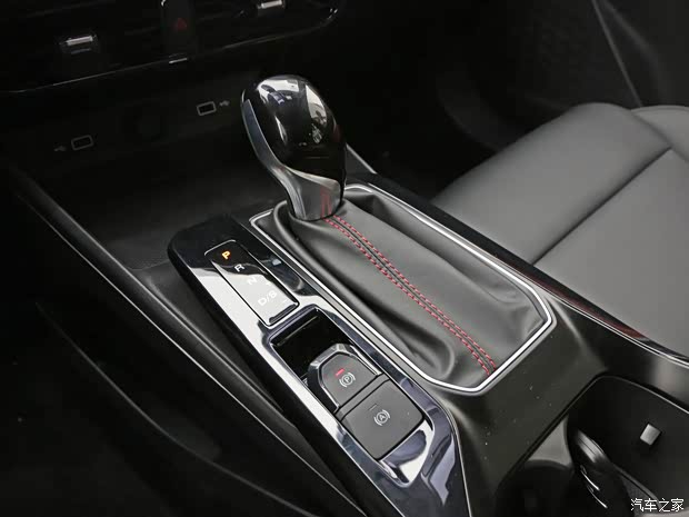 上汽集团 名爵5 2021款 180DVVT CVT青春旗舰版