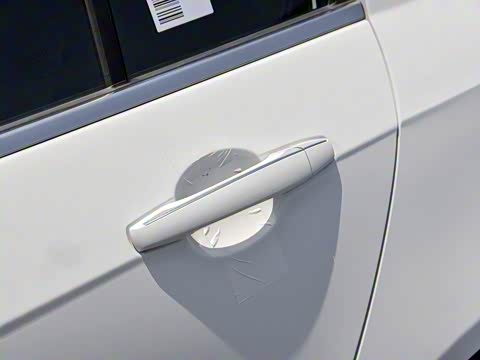 2019款 领军版 1.5L 手动向上互联型 国VI 2019款 领军版 1.5L 手动向上互联型 国VI