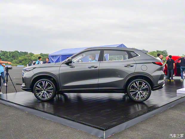 長(zhǎng)安汽車 長(zhǎng)安歐尚X5 2020款 1.5T 高配版