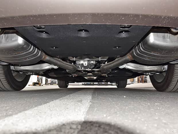 一汽红旗 红旗H9 2020款 2.0T 智联旗畅版 一汽红旗 红旗H9 2020款 2.0T 智联旗畅版