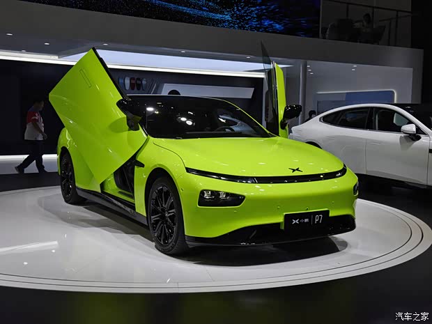 小鵬汽車(chē) 小鵬汽車(chē)P7 2021款 后驅(qū)超長(zhǎng)續(xù)航鵬翼版