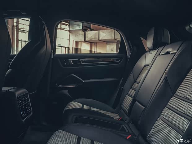 保时捷 Cayenne 2019款 Cayenne Turbo Coupé 4.0T