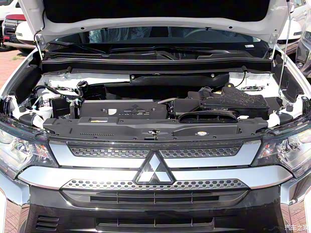 廣汽三菱 歐藍(lán)德 2020款 2.0L 兩驅(qū)暢享版 5座