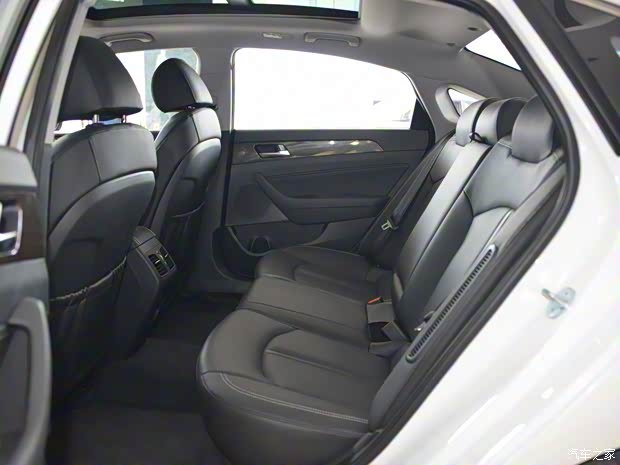 北京现代 索纳塔新能源 2018款 基本型