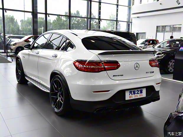 梅赛德斯-AMG 奔驰GLC AMG 2018款 AMG GLC 63 4MATIC+ 轿跑SUV
