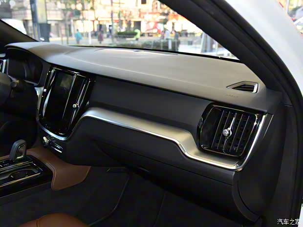 沃尔沃亚太 沃尔沃S60新能源 2020款 T8 E驱混动 四驱智逸豪华版