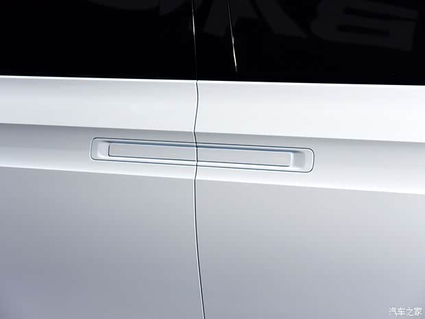 上汽通用五菱 寶駿RM-C 2019款 概念車