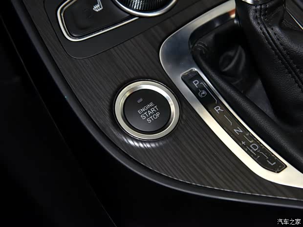 奇瑞汽车 瑞虎7 2016款 2.0L CVT版型II