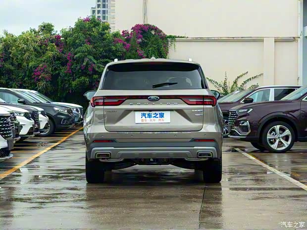 江铃福特 领裕 2021款 EcoBoost 225 尊领型 6座 江铃福特 领裕 2021款 EcoBoost 225 尊领型 6座