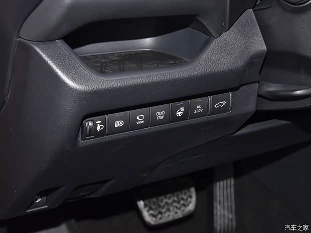 一汽丰田 RAV4荣放双擎E+ 2021款 2.5L 四驱旗舰Pro 一汽丰田 RAV4荣放双擎E+ 2021款 2.5L 四驱旗舰Pro