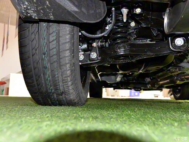 众泰汽车 大迈X7 2017款 1.8T 手动至尊型