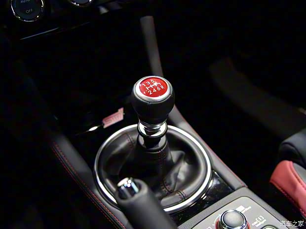 斯巴鲁 斯巴鲁WRX 2017款 STi