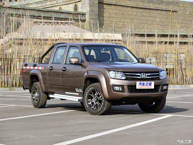 江铃集团轻汽 骐铃T7 2016款 2.8T四驱尊贵版加长轴距JE493ZLQ4CB