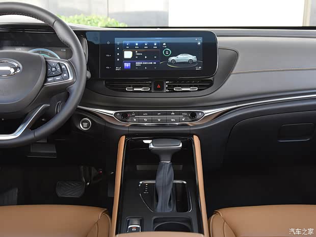 广汽乘用车 传祺GA4 2021款 235T 自动尊贵版 广汽乘用车 传祺GA4 2021款 235T 自动尊贵版