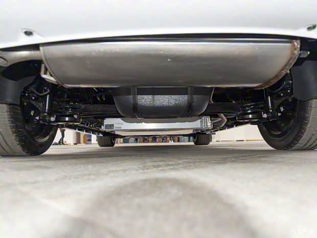 比亚迪 秦PLUS 2021款 DM 基本型