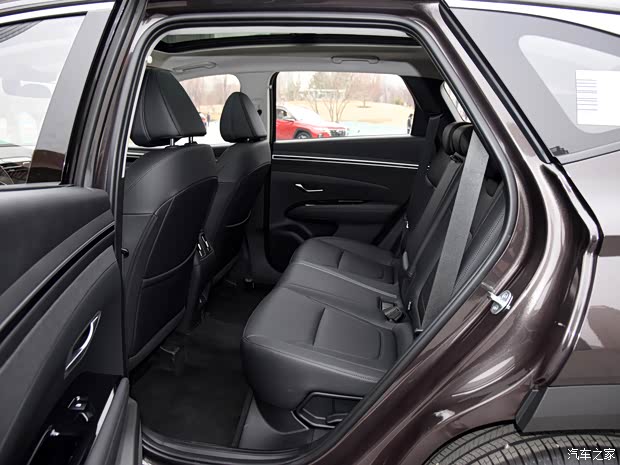 北京现代 途胜 2021款 途胜L 1.5T LUX尊贵版