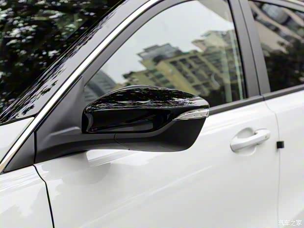 上汽通用别克 昂科拉 2021款 332T CVT精英型