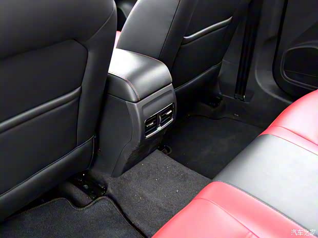 上汽集团 名爵6 2018款 20T 自动Trophy尊享互联网版