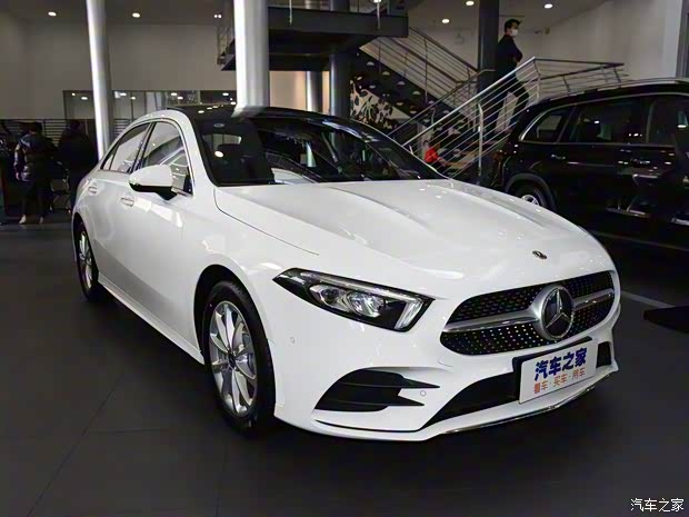 北京奔驰 奔驰A级 2021款 A 200 L 运动轿车动感型 北京奔驰 奔驰A级 2021款 A 200 L 运动轿车动感型