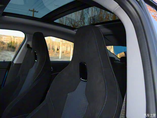 宝马(进口) 宝马2系 2021款 225i 四门轿跑车 M运动曜夜套装Pro 宝马(进口) 宝马2系 2021款 225i 四门轿跑车 M运动曜夜套装Pro