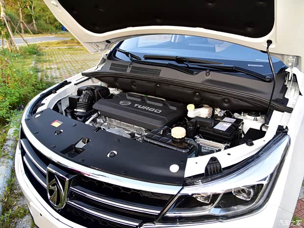 上汽通用五菱 宝骏730 2018款 1.5T DCT基本型