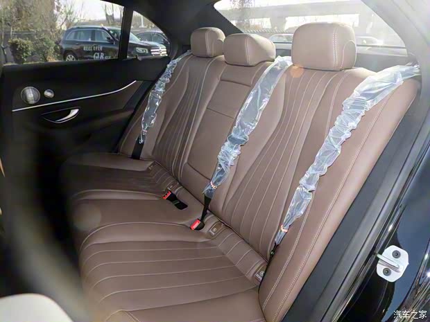 奔驰(进口) 奔驰E级(进口) 2021款 E 260 豪华型运动版 奔驰(进口) 奔驰E级(进口) 2021款 E 260 豪华型运动版
