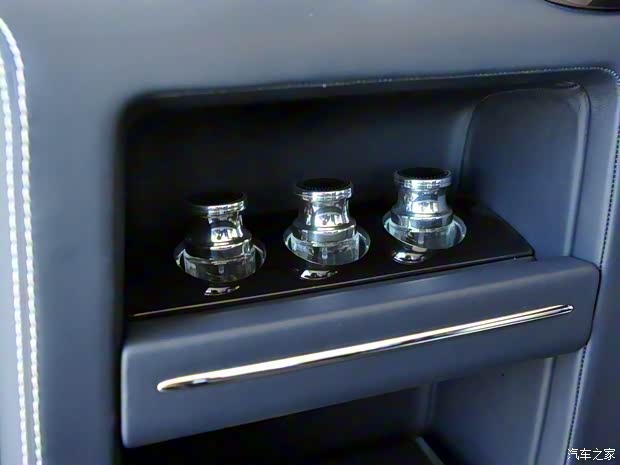 勞斯萊斯 幻影 2016款 6.7L 流光熠世·幻影典藏版