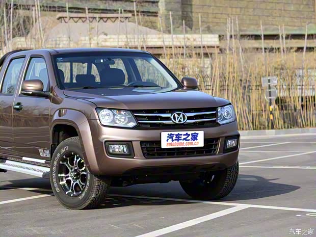 江铃集团轻汽 骐铃T7 2016款 2.8T四驱尊贵版加长轴距JE493ZLQ4CB