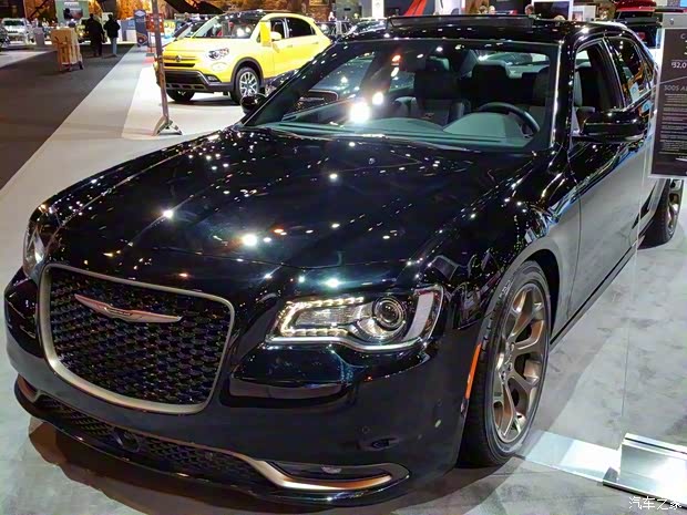 克萊斯勒(進口) 克萊斯勒300 2016款 S Alloy Edition 克萊斯勒(進口) 克萊斯勒300 2016款 S Alloy Edition