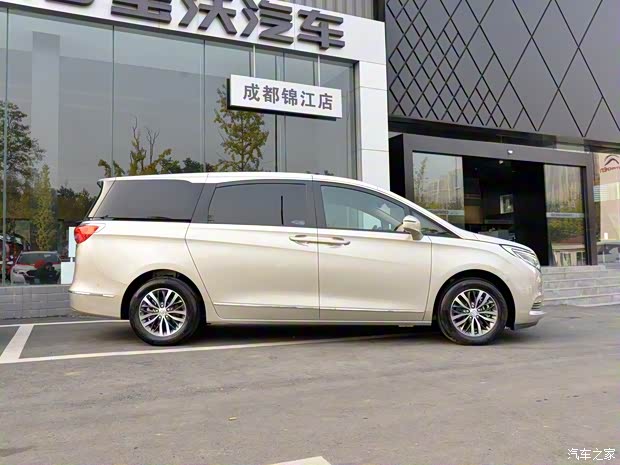 上汽通用别克 别克GL8 2017款 基本型