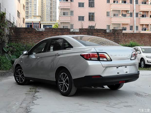 东风启辰 启辰D60 2018款 1.6L CVT舒适版 东风启辰 启辰D60 2018款 1.6L CVT舒适版