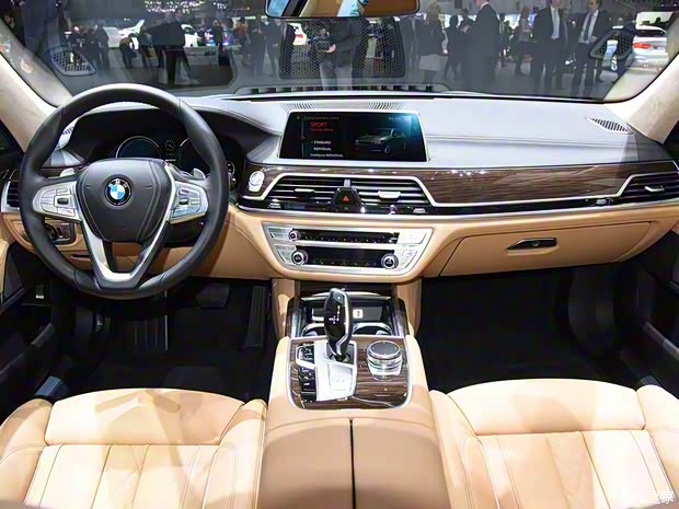 宝马(进口) 宝马7系 2016款 740Le xDrive 宝马(进口) 宝马7系 2016款 740Le xDrive
