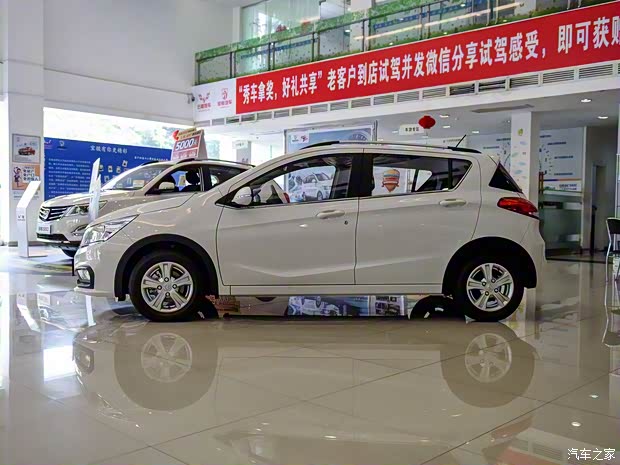 上汽通用五菱 寶駿310 2016款 1.2L 手動(dòng)豪華型