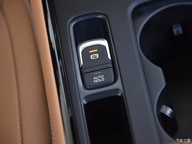 廣汽乘用車 傳祺GA4 2021款 235T 自動(dòng)尊貴版