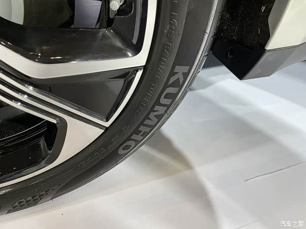 一汽红旗 红旗E-QM5 2021款 基本型