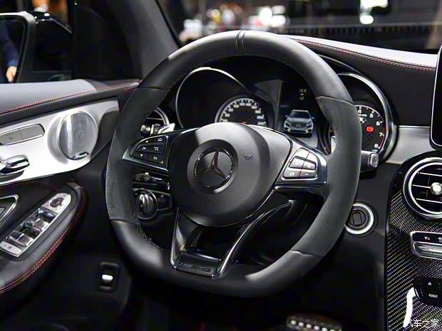梅赛德斯-AMG 奔驰GLC AMG 2016款 AMG GLC 43 4MATIC Coupe 梅赛德斯-AMG 奔驰GLC AMG 2016款 AMG GLC 43 4MATIC Coupe