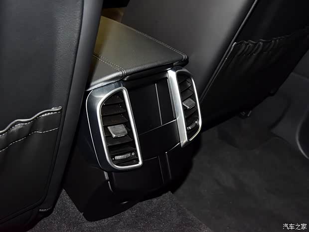 保時(shí)捷 Cayenne 2016款 Cayenne Platinum Edition 3.0T