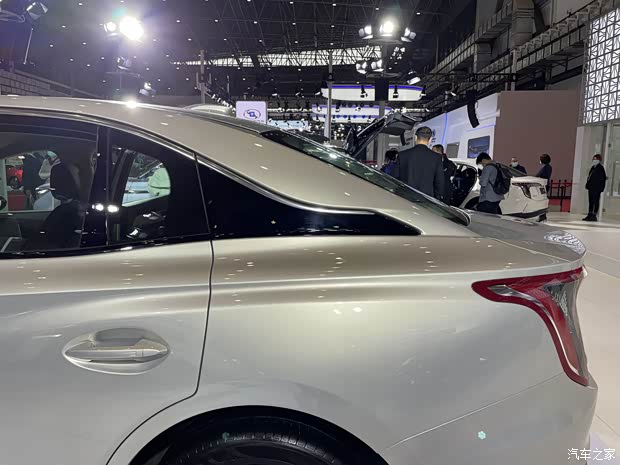 一汽红旗 红旗E-QM5 2021款 基本型