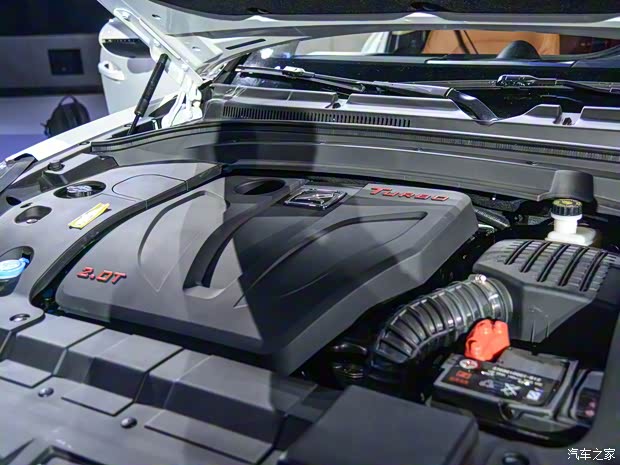 众泰汽车 众泰SR9 2016款 2.0T 自动基本型