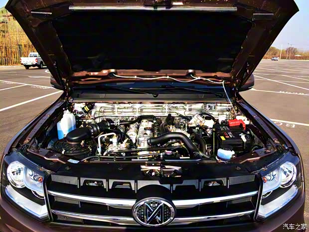 江铃集团轻汽 骐铃T7 2016款 2.8T四驱尊贵版加长轴距JE493ZLQ4CB