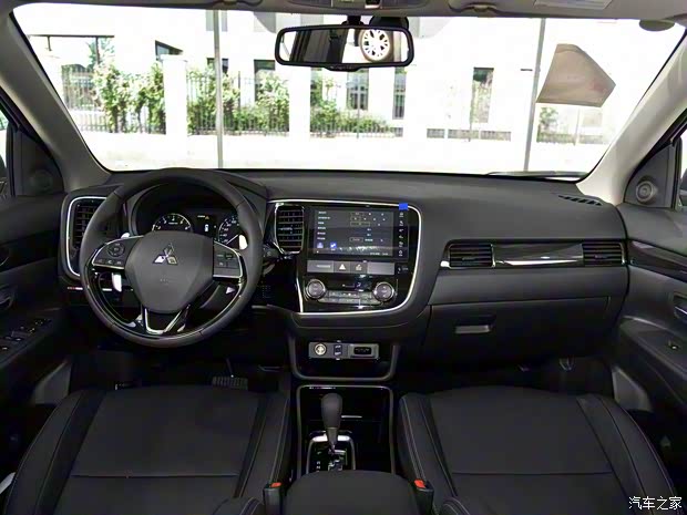 广汽三菱 欧蓝德 2017款 2.4L 四驱精英版 5座