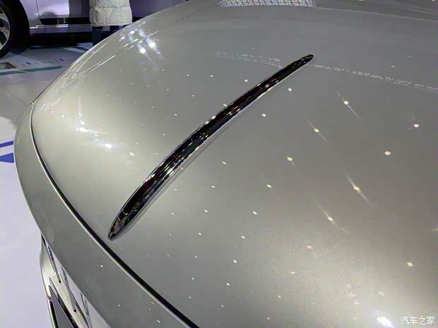 一汽红旗 红旗E-QM5 2021款 基本型